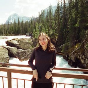 Meet your Posher, Maria